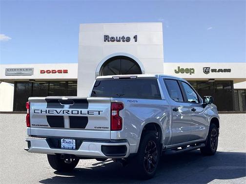 2022 Chevrolet Silverado 1500 Custom