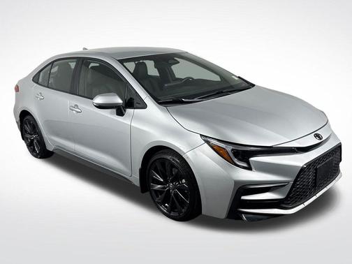 Classic Silver Metallic 2023 Toyota Corolla SE