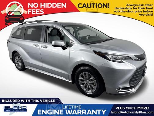 2022 Toyota Sienna XLE