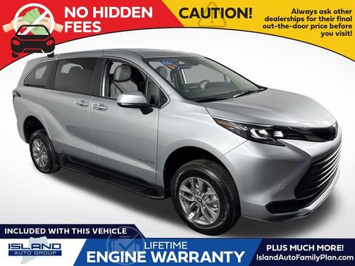 2025 Toyota Sienna LE