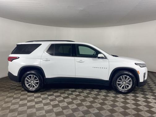 2022 Chevrolet Traverse LT Leather