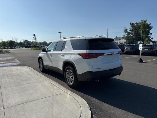 2022 Chevrolet Traverse LT Leather