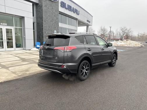 2018 Toyota RAV4 SE