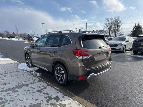 2023 Subaru Forester Touring