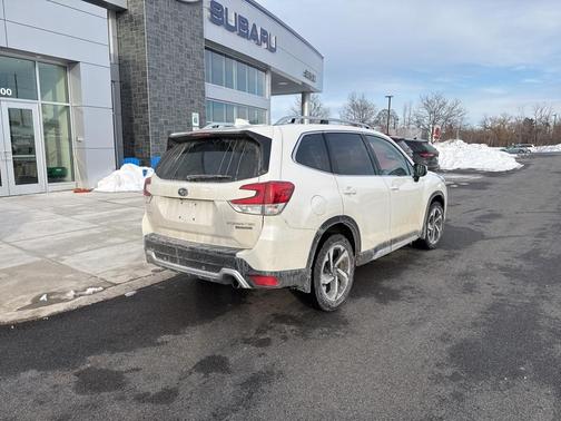 2023 Subaru Forester Touring