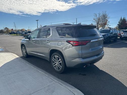 2023 Chevrolet Traverse High Country