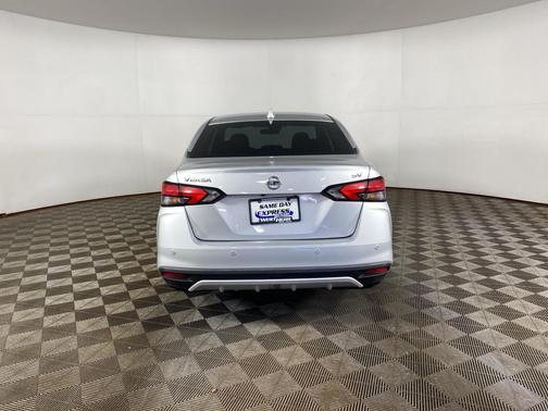 2021 Nissan Versa 1.6 SV