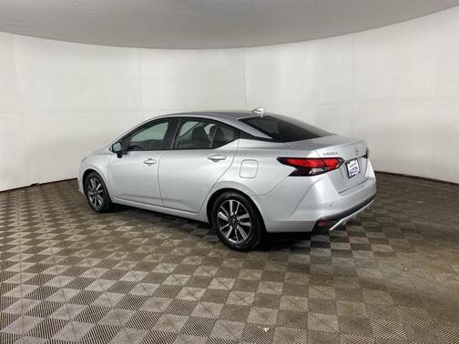 2021 Nissan Versa 1.6 SV