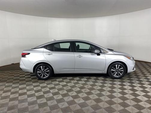 2021 Nissan Versa 1.6 SV