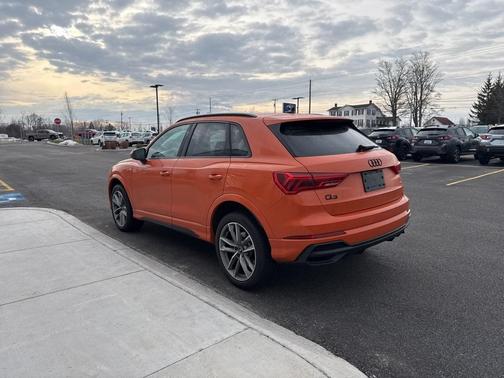 2024 Audi Q3 45 S line Premium