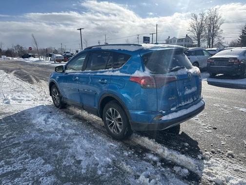 2018 Toyota RAV4 Hybrid XLE