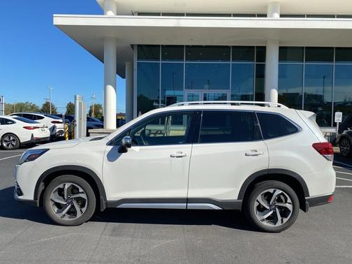 2023 Subaru Forester Touring