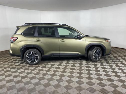 2025 Subaru Forester Hybrid Premium Hybrid