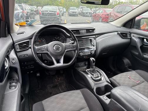 2020 Nissan Rogue Sport SV