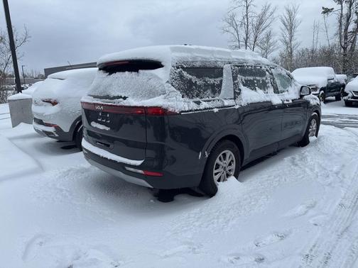 2023 Kia Carnival LX