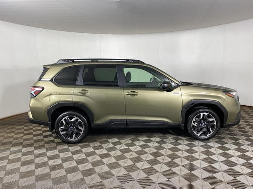 2025 Subaru Forester Hybrid Premium Hybrid