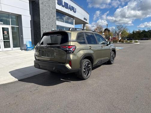 2025 Subaru Forester Hybrid Premium Hybrid