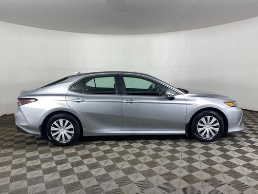 2023 Toyota Camry Hybrid LE