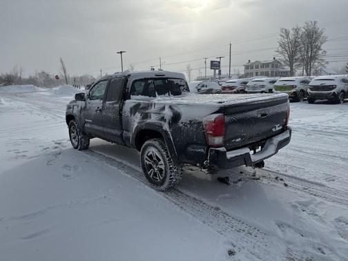 2017 Toyota Tacoma TRD Sport
