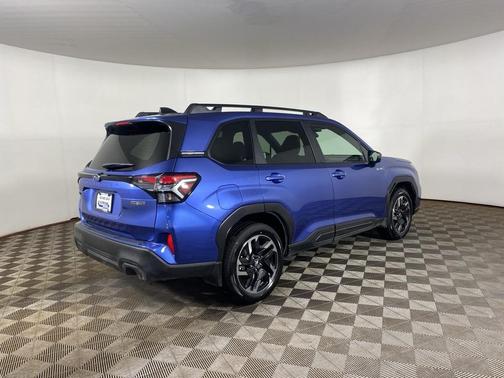 2025 Subaru Forester Hybrid Premium Hybrid