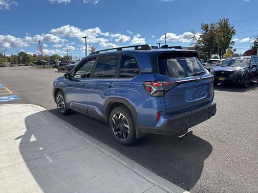 2025 Subaru Forester Hybrid Premium Hybrid