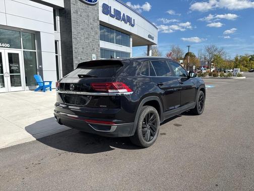 2022 Volkswagen Atlas Cross Sport 2.0T SE w/Technology