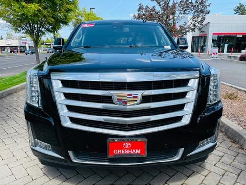 Photo 5 of 30 of 2016 Cadillac Escalade Premium