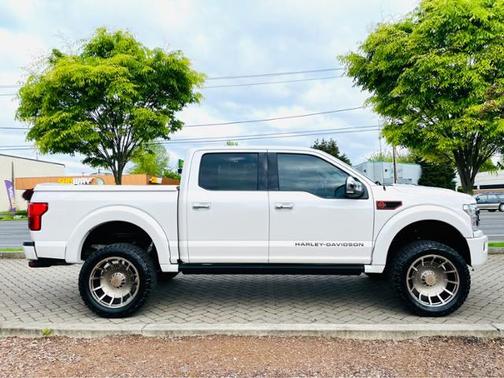 Photo 2 of 30 of 2019 Ford F-150 Lariat