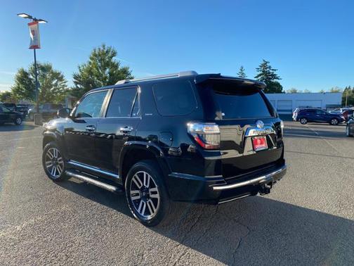 Photo 4 of 13 of 2018 Toyota 4Runner Limited 4WD