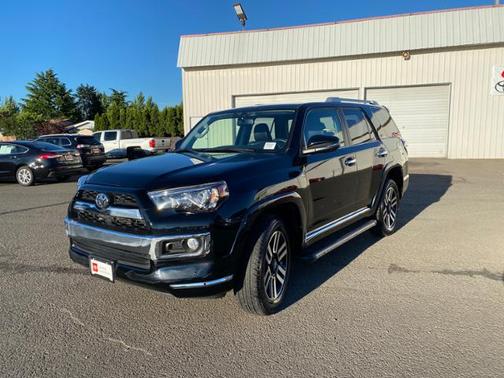 Photo 3 of 13 of 2018 Toyota 4Runner Limited 4WD