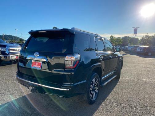 Photo 5 of 13 of 2018 Toyota 4Runner Limited 4WD