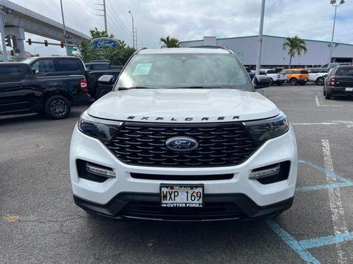 White Metallic 2022 Ford Explorer ST-Line