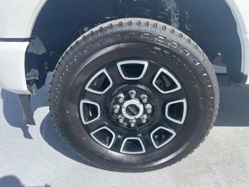 2025 Ford F-250 Platinum