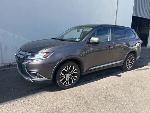2017 Mitsubishi Outlander SEL