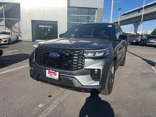 Carbonized Gray Metallic 2025 Ford Explorer ST-Line SUV