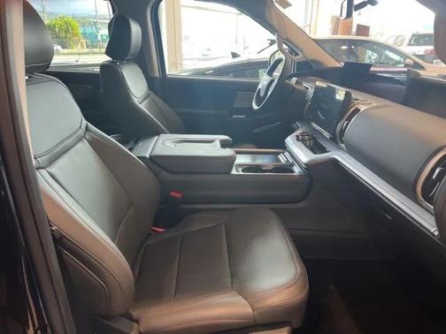 2025 Ford Expedition Max Active 4x4