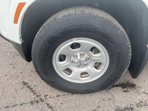 2023 Nissan Frontier S