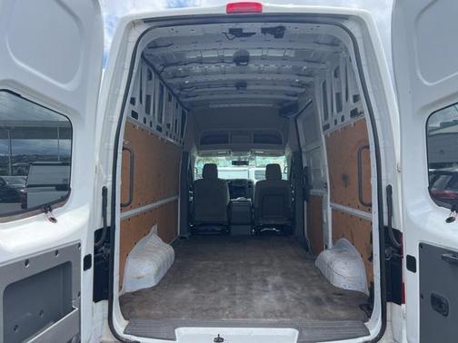 2021 Nissan NV Cargo NV2500 HD SV