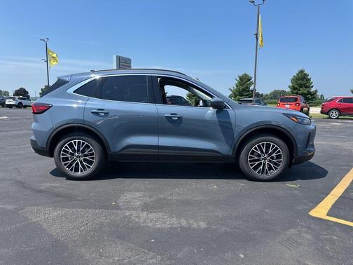 2025 Ford Escape PHEV