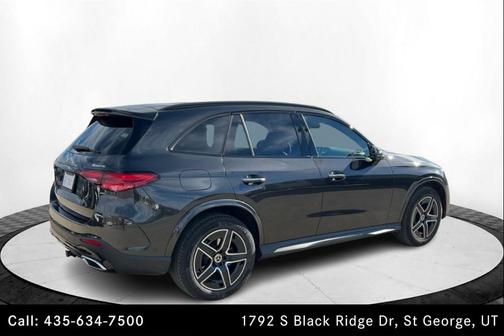 Graphite Grey Metallic 2026 Mercedes-Benz GLC 300 4MATIC