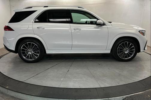 Polar White 2026 Mercedes-Benz GLE 450 4MATIC