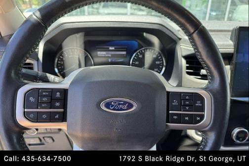 Star White Metallic Tri-Coat 2024 Ford Expedition Max XLT