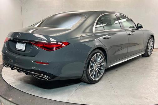 MANUFAKTUR Silicon Grey 2026 Mercedes-Benz S-Class 4MATIC