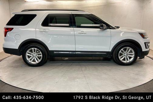 Oxford White 2017 Ford Explorer XLT