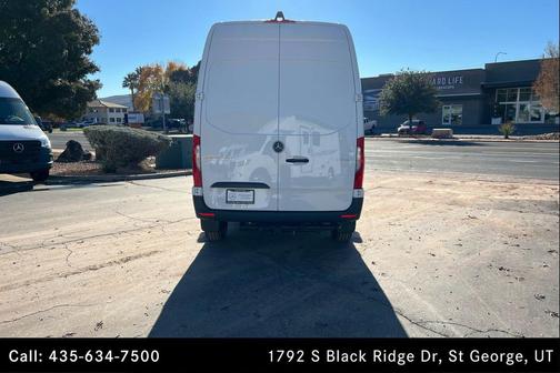 Arctic White 2026 Mercedes-Benz Sprinter 2500 Standard Roof