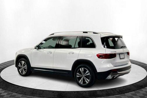 2025 Mercedes-Benz GLB 250 4MATIC