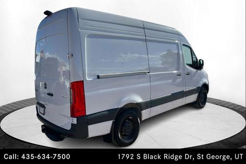 Arctic White 2026 Mercedes-Benz Sprinter 2500 Standard Roof