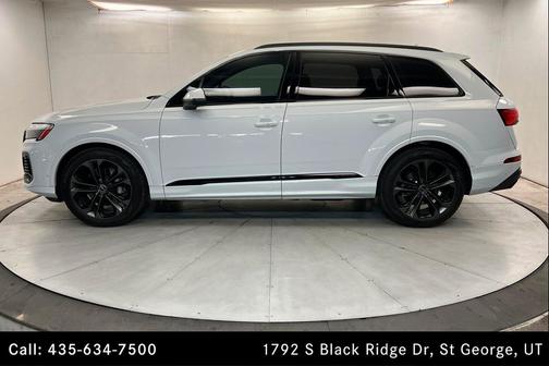 Glacier White Metallic 2026 Audi Q7 55 Premium Plus