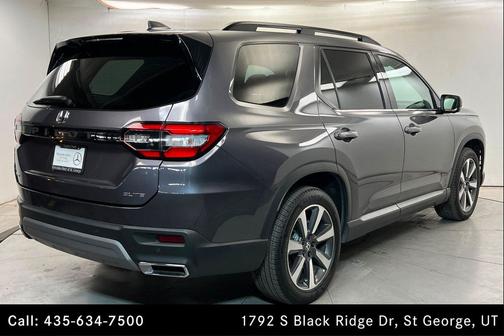Modern Steel Metallic 2023 Honda Pilot AWD Elite