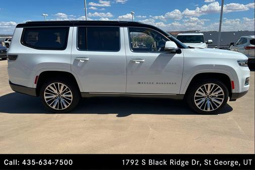 Bright White Clearcoat 2022 Jeep Grand Wagoneer Series III 4x4